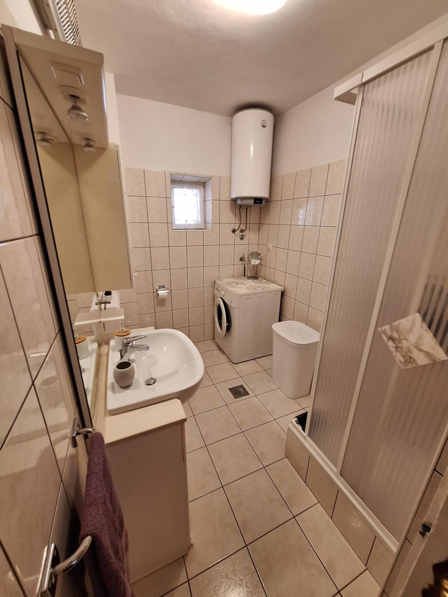 Apartma Eskinja